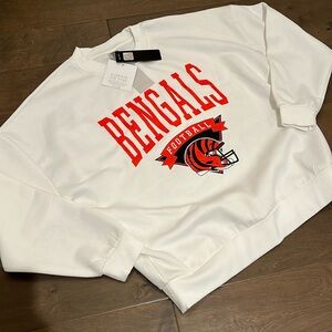BENGALS gameday couture size small oversized white sweatshirt NWT new with tags